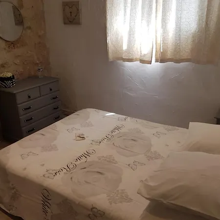 Le Des De La Grange Guest house Cherval