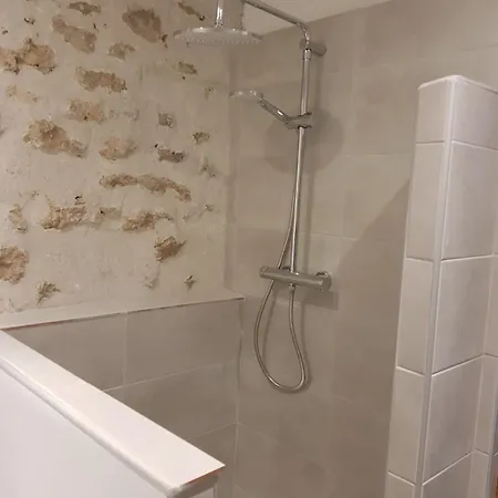 Guest house Le Des De La Grange Cherval