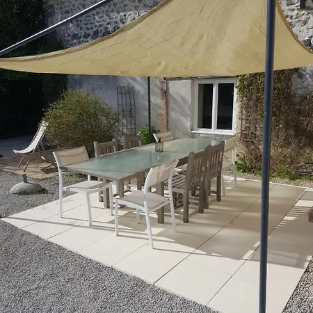 Le Des De La Grange Guest house 4*