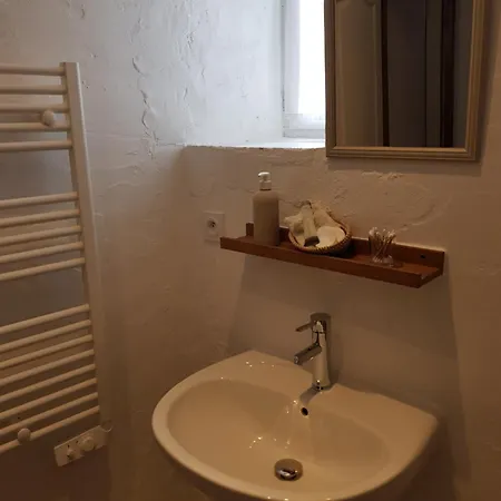 Guest house Le Des De La Grange 4*