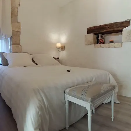 Le Des De La Grange Guest house