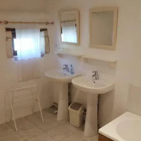 Le Des De La Grange 4*