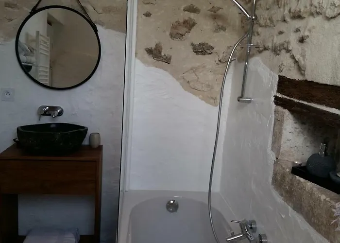 Les Chambres De La Grange 3*