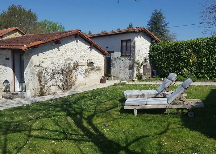 Le Des De La Grange Affittacamere Cherval