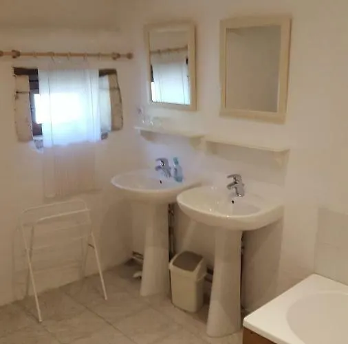 Les Chambres De La Grange 3*