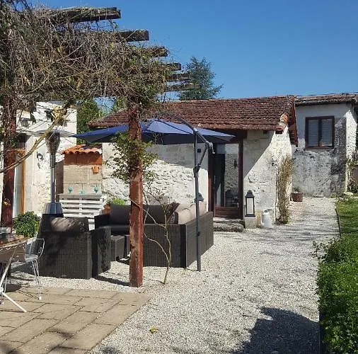 Les Chambres De La Grange 3*